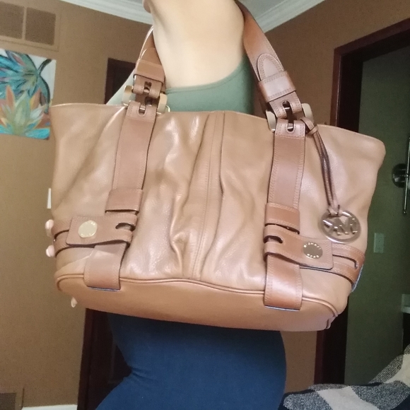 Authentic Michael Kors  purse - Picture 3 of 6